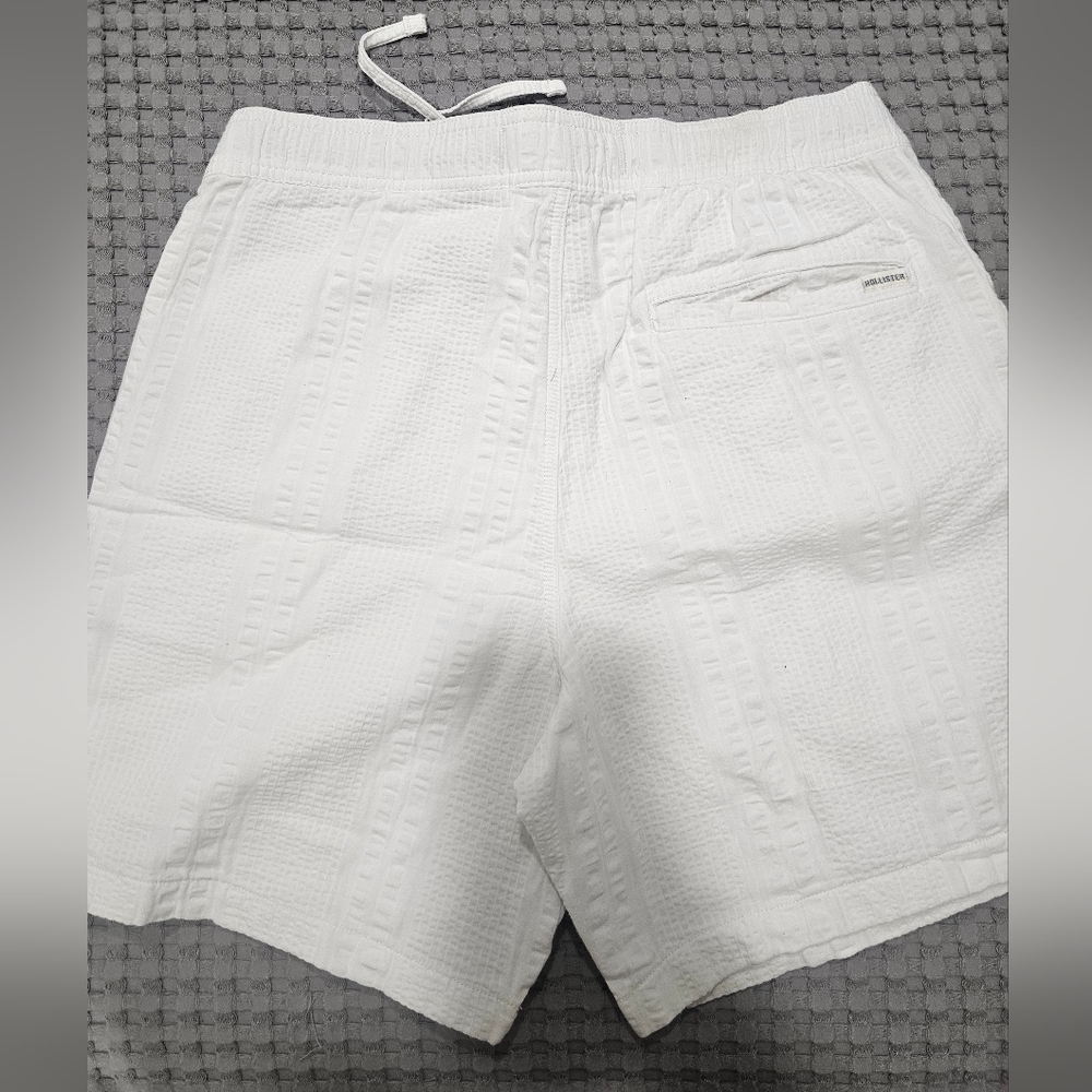 Hollister White Textured Shorts Men’s Medium – Casual Summer - Picture 4 of 4